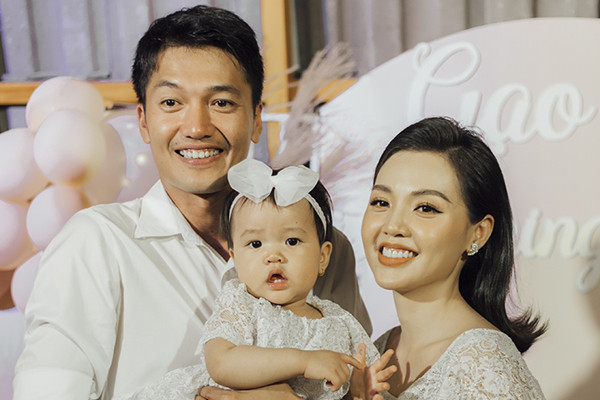 Diễn viên Quang Tuấn: Sự nghiệp thăng hoa, hôn nhân viên mãn bên vợ đẹp